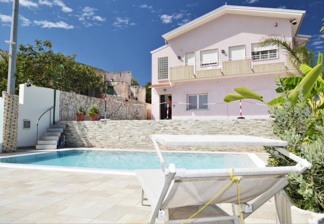 Villa a Alcamo - Villa Sweet Dream, 18 posti con piscina privata riscaldata