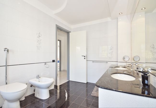 Villa a Alcamo - Villa Sweet Dream, 18 posti con piscina privata riscaldata Villa a Alcamo - Villa Sweet Dream, 18 posti con piscina privata riscaldata