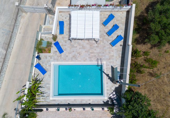 Villa a Alcamo - Villa Sweet Dream, 18 posti con piscina privata riscaldata Villa a Alcamo - Villa Sweet Dream, 18 posti con piscina privata riscaldata