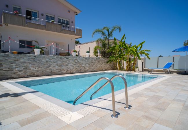 Villa a Alcamo - Villa Sweet Dream, 18 posti con piscina privata riscaldata Villa a Alcamo - Villa Sweet Dream, 18 posti con piscina privata riscaldata
