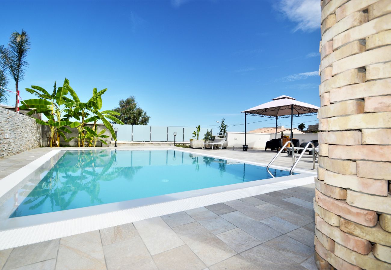 Villa a Alcamo - Villa Sweet Dream, 18 posti con piscina privata Villa a Alcamo - Villa Sweet Dream, 18 posti con piscina privata