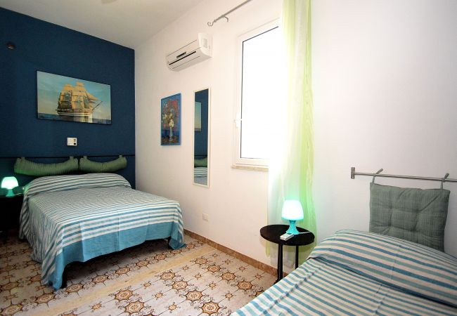 Scopello, camera da letto Scopello, camera da letto