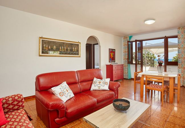 Villa a Castellammare del Golfo - Villa Azzurra a pochi passi dal mare Villa a Castellammare del Golfo - Villa Azzurra a pochi passi dal mare