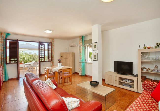 Villa a Castellammare del Golfo - Villa Azzurra a pochi passi dal mare Villa a Castellammare del Golfo - Villa Azzurra a pochi passi dal mare