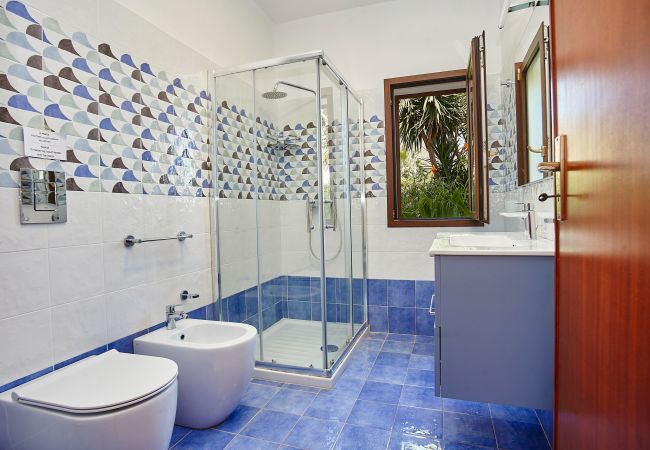 Villa a Castellammare del Golfo - Villa Azzurra a pochi passi dal mare Villa a Castellammare del Golfo - Villa Azzurra a pochi passi dal mare