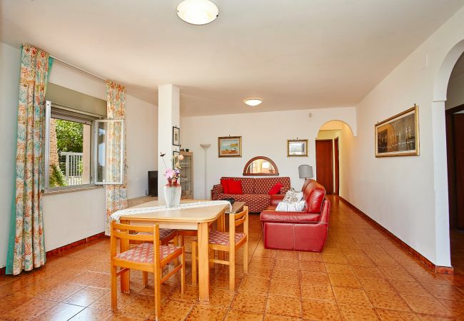 Villa a Castellammare del Golfo - Villa Azzurra a pochi passi dal mare Villa a Castellammare del Golfo - Villa Azzurra a pochi passi dal mare