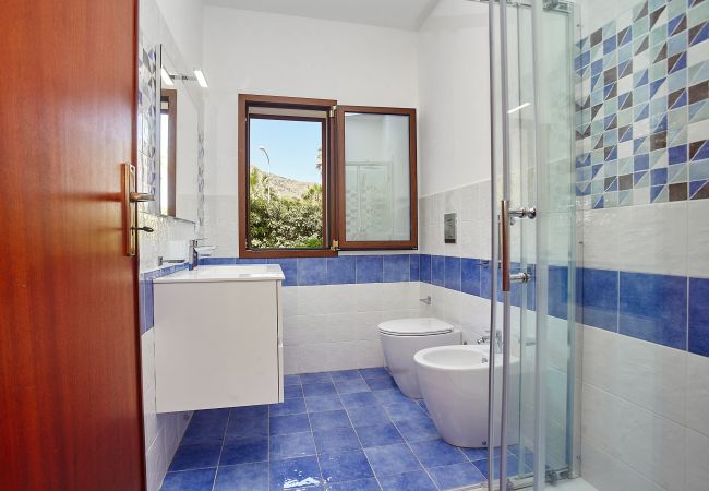 Villa a Castellammare del Golfo - Villa Azzurra a pochi passi dal mare Villa a Castellammare del Golfo - Villa Azzurra a pochi passi dal mare