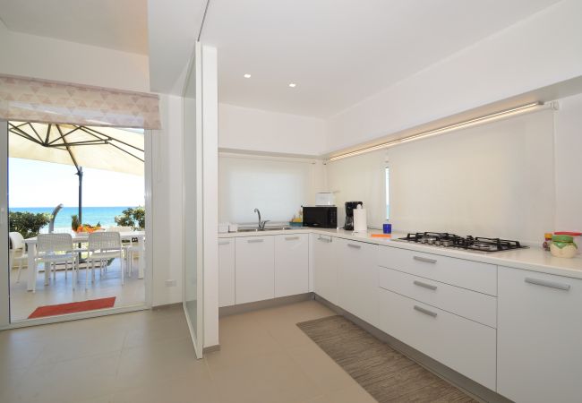 Alcamo Marina, spacious kitchen Alcamo Marina, spacious kitchen