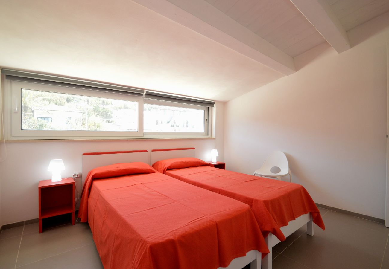 Alcamo Marina, bedroom with two single beds Alcamo Marina, bedroom with two single beds