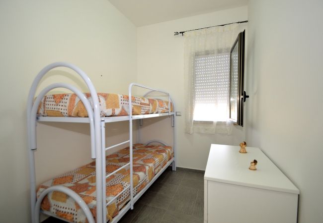 Alcamo Marina, bedroom with bunk bed Alcamo Marina, bedroom with bunk bed