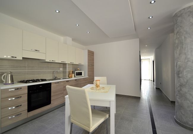 Alcamo Marina, equipped kitchen Alcamo Marina, equipped kitchen