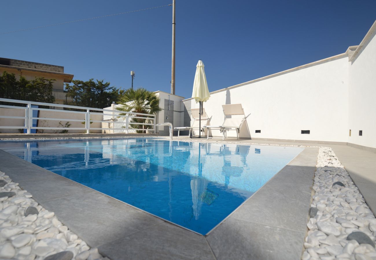 Alcamo Marina, private swimming pool Alcamo Marina, private swimming pool