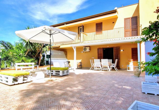  in Scopello - Casa Diomeda sleeps 6 Cala Mazzo di Sciacca