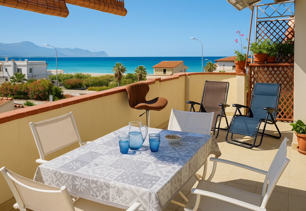 Apartment in Alcamo - CasaRosalmare, 100 meters from the beach