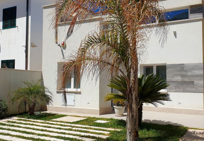 Alcamo Marina, villa individuelle avec jardin Alcamo Marina, villa individuelle avec jardin