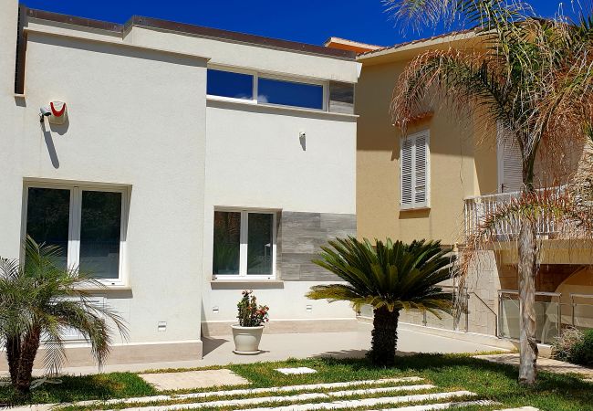 Alcamo Marina, villa individuelle avec jardin Alcamo Marina, villa individuelle avec jardin