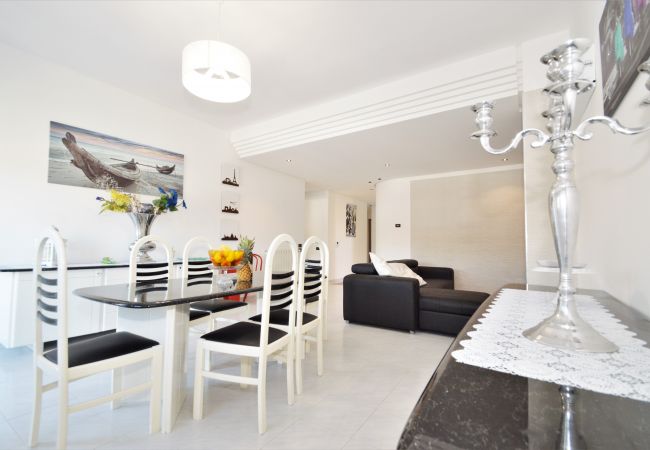 Villa à Alcamo - Villa Sweet Dream  avec piscine privée chauffée pour 18 personnes Villa à Alcamo - Villa Sweet Dream  avec piscine privée chauffée pour 18 personnes