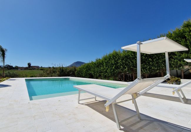 Alcamo, piscine privée Appartement à Alcamo -  Villa Stella Cinese